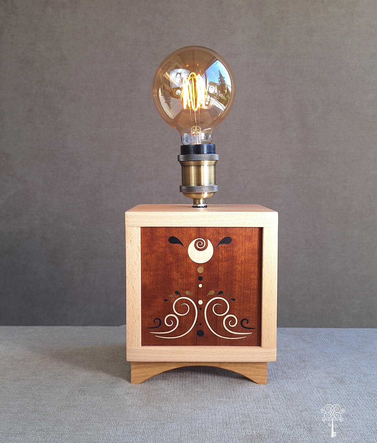 Luminaire bois et marqueterie